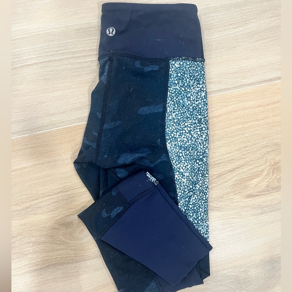 Lululemon full length legging.